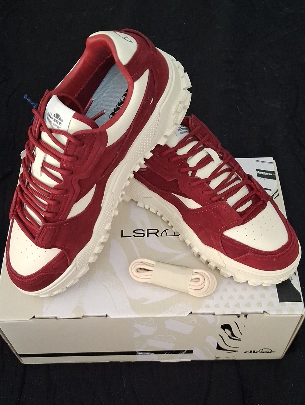 ellesse LSR Luxe Mens Sneaker Size 10 NWT Offwhite/Tomato
